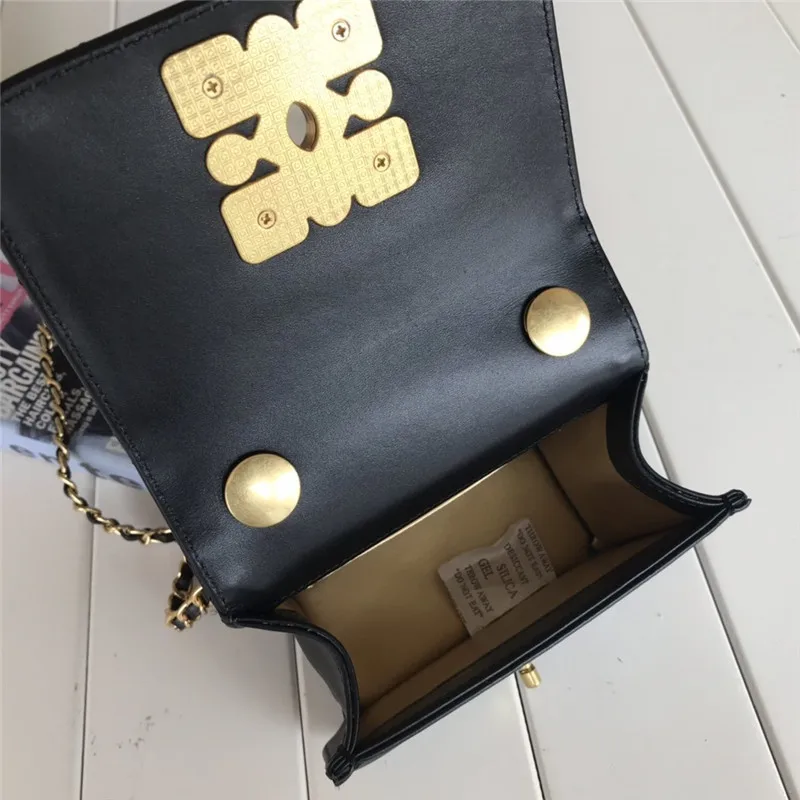 

Xiaoxiangfeng Lingge messenger bag 2020 new fashion versatile ins diamond inlaid single shoulder chain armpit small square bag