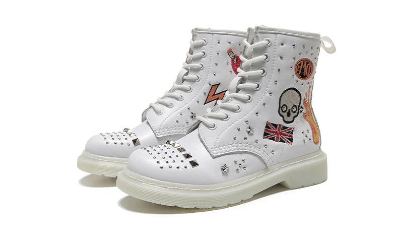 Autumn Winter Skull Rivet Women Ankle Boots White Genuine Leather Woman Boots Round Toe Lace Up Shoes Motorcycle Female Footwear