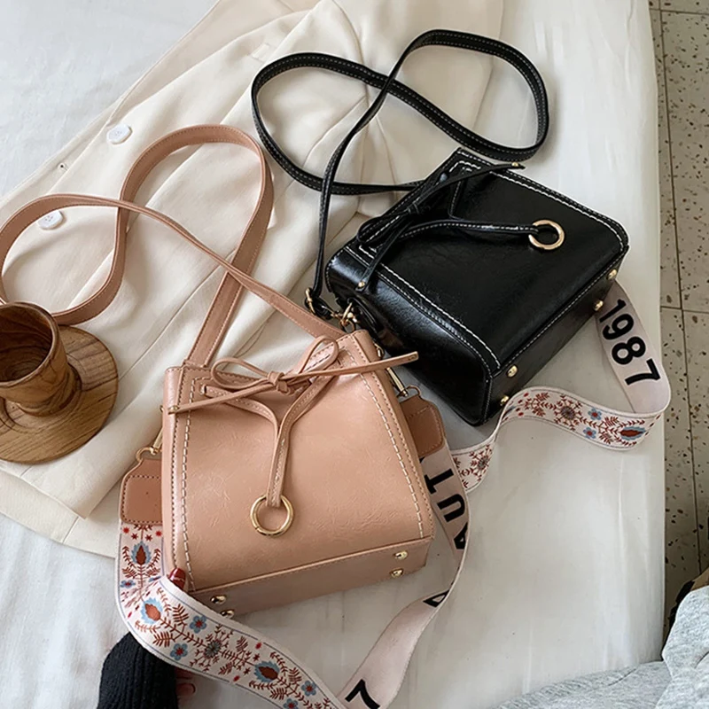 

New Women's Bucket Bag Ins Wide Shoulder Strap Shoulder Bag PU Luxury