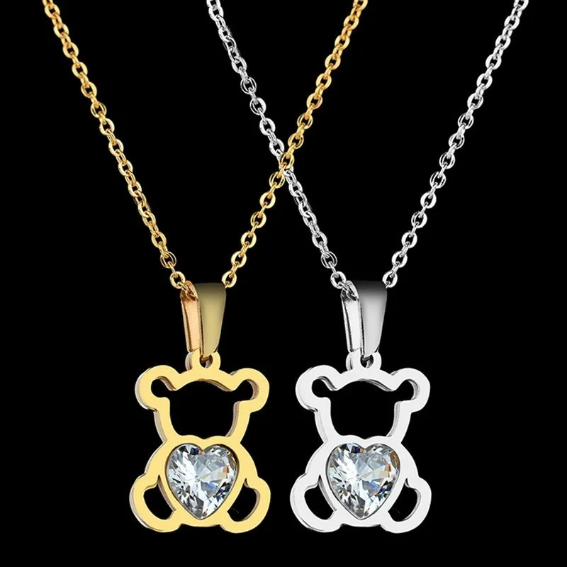 

New Fashion Cartoon Bear Shape Pendant Heart Shaped Crystal Gem Necklace
