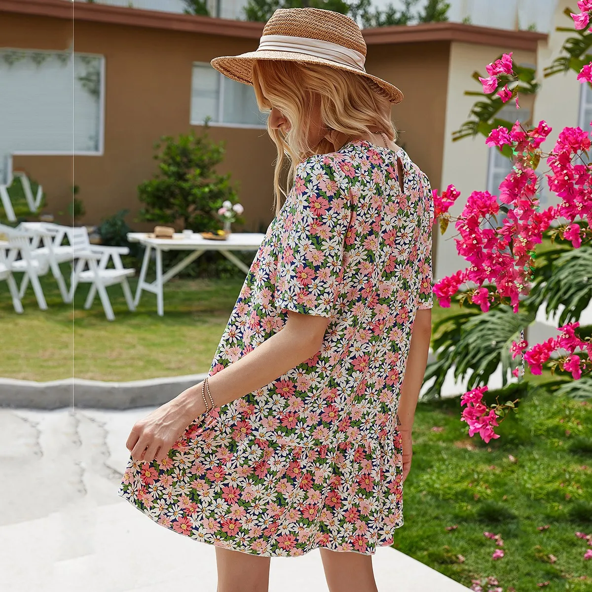 

Summer Women's Floral Dress 2021 Loose Straight Casual Round Neck Short-sleeved Mini Skirt Idyllic Seaside Elegant Beach Dress
