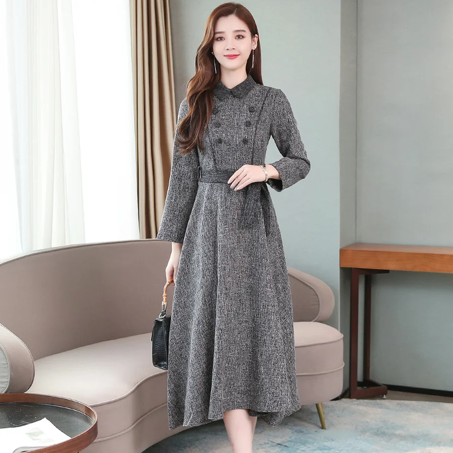 Зимнее трикотажное плотное теплое винтажное однотонное платье средней длины 2024