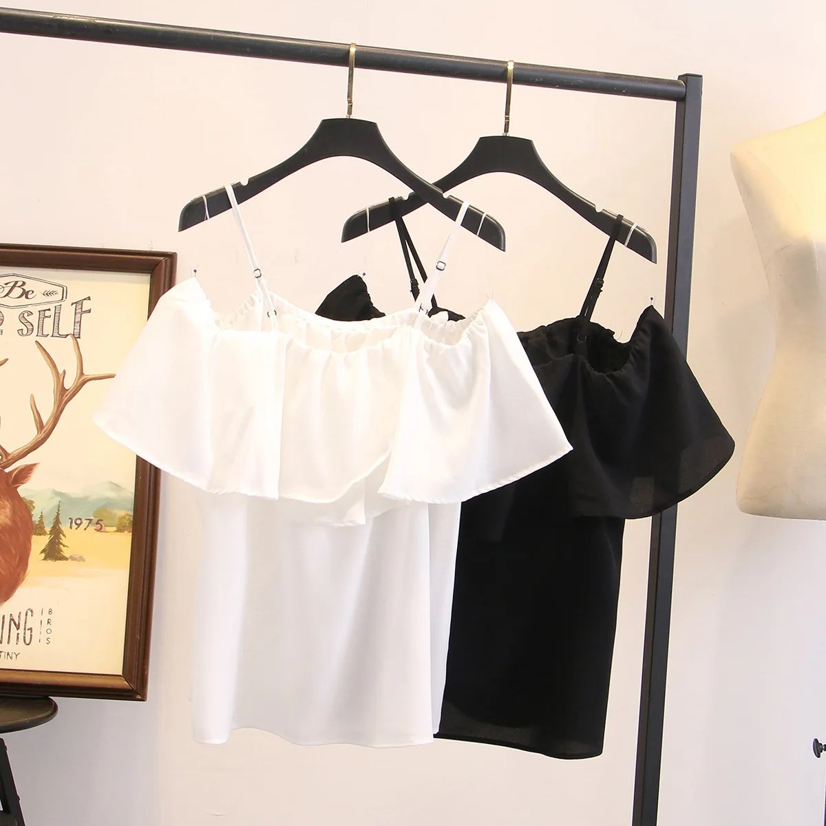 Женская свободная футболка на бретельках шифоновая размера плюс с оборками B19008