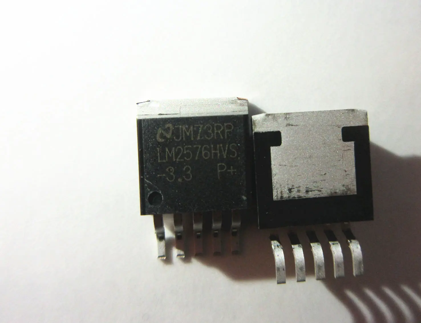 10 шт. LM2576HVS-3.3 TO263-5 LM2576-новое и оригинальное |