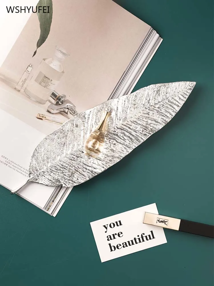 

Gold-plated aluminum leaf flat plate home desktop display plate model room decorations jewelry storage display ornaments