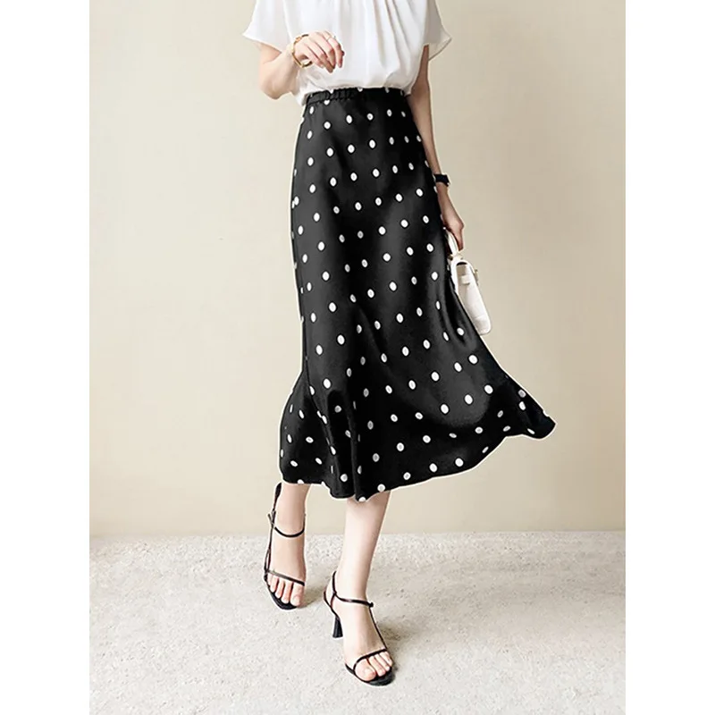 

2021 summer new polka black dot skirt feminine temperament commuting waist skirts womens slim French Retro Mid length skirt