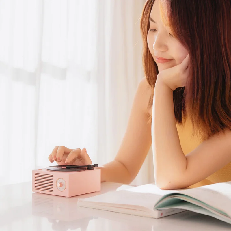 Виниловый проигрыватель динамик беспроводной портативный мини стальной Ретро
