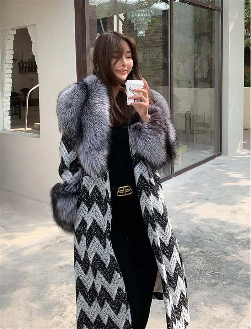 Luxury Natural Real Fur Coat Women Super Large Big Fox Fur Collar and Cuffs Houndstooth woolen coat
