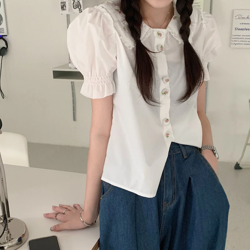 

Hzirip Summer Embroidery Peter Pan Collar Puff Sleeve Hot White 2021 Chic Fashion All-Match Casual Gentle Sweet Female Shirt
