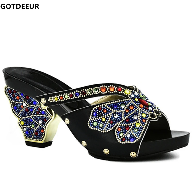 Новинка Пикантная женская обувь Вечерние свадебные туфли Украшенные стразами