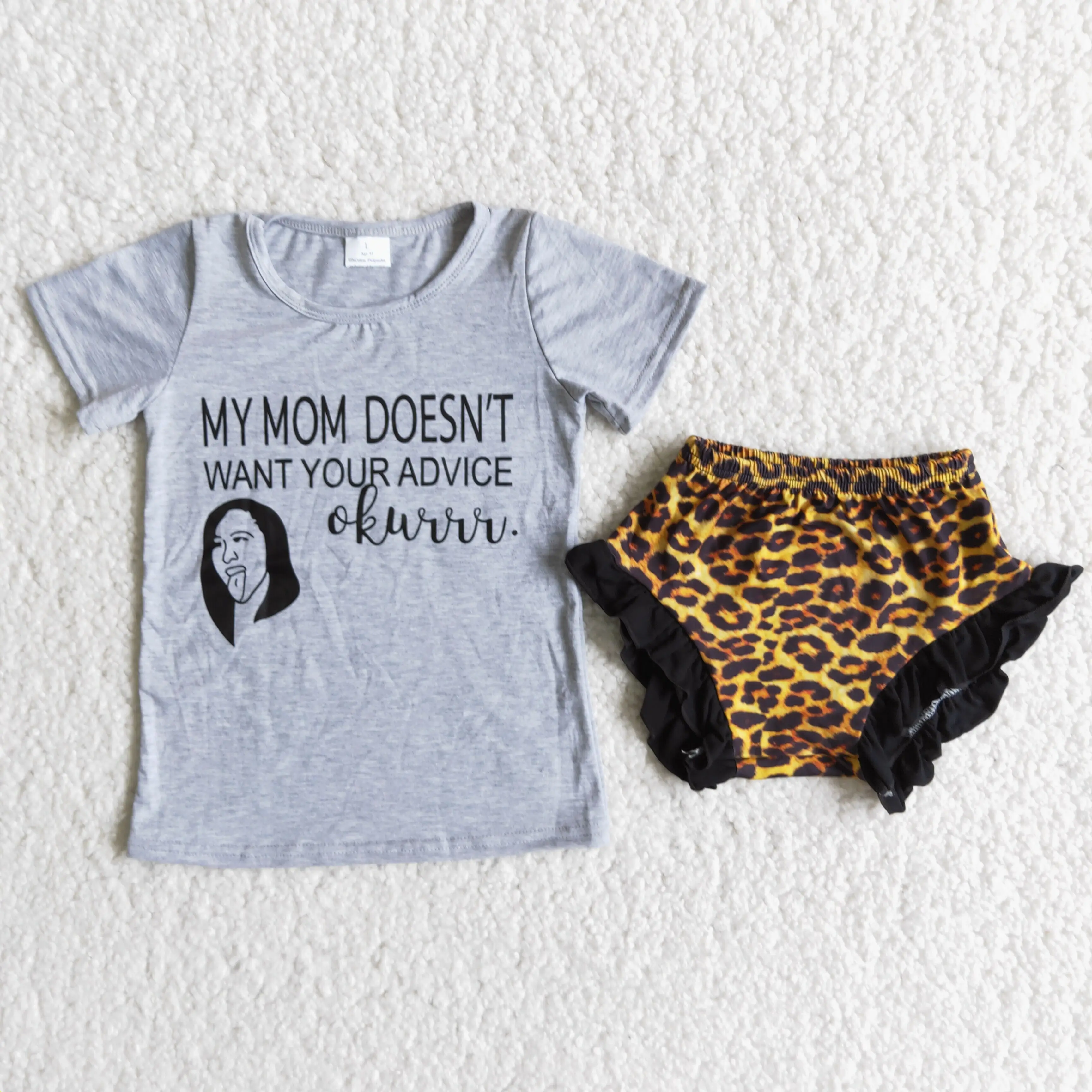 Фото Летняя одежда для маленьких девочек с буквенным леопардовым принтом Комплект
