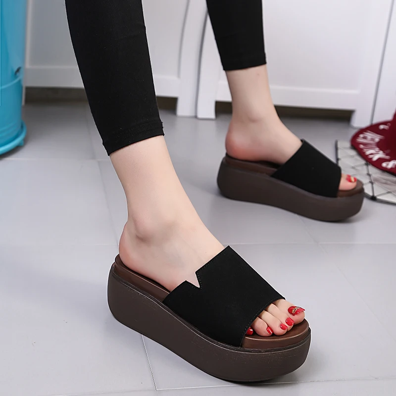 

Shoes On A Wedge Ladies' Slippers Slipers Women Peep Toe Flock Heeled Mules Luxury Slides Platform 2021 Summer High Designer PU