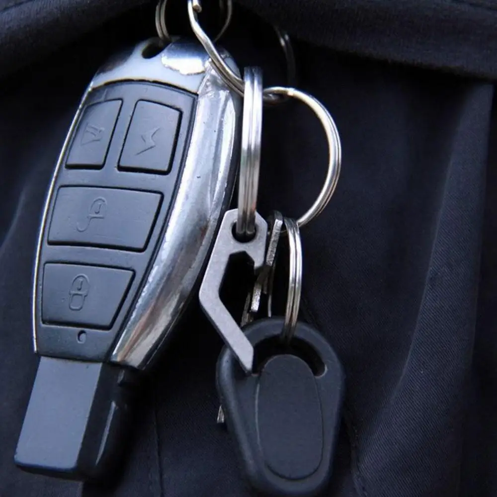 

eer Bottle Opener Mini Keychain Key Ring Small Tool Keyring Camping Mini Opener Beer Wine Steel Tools Hot K6Q5