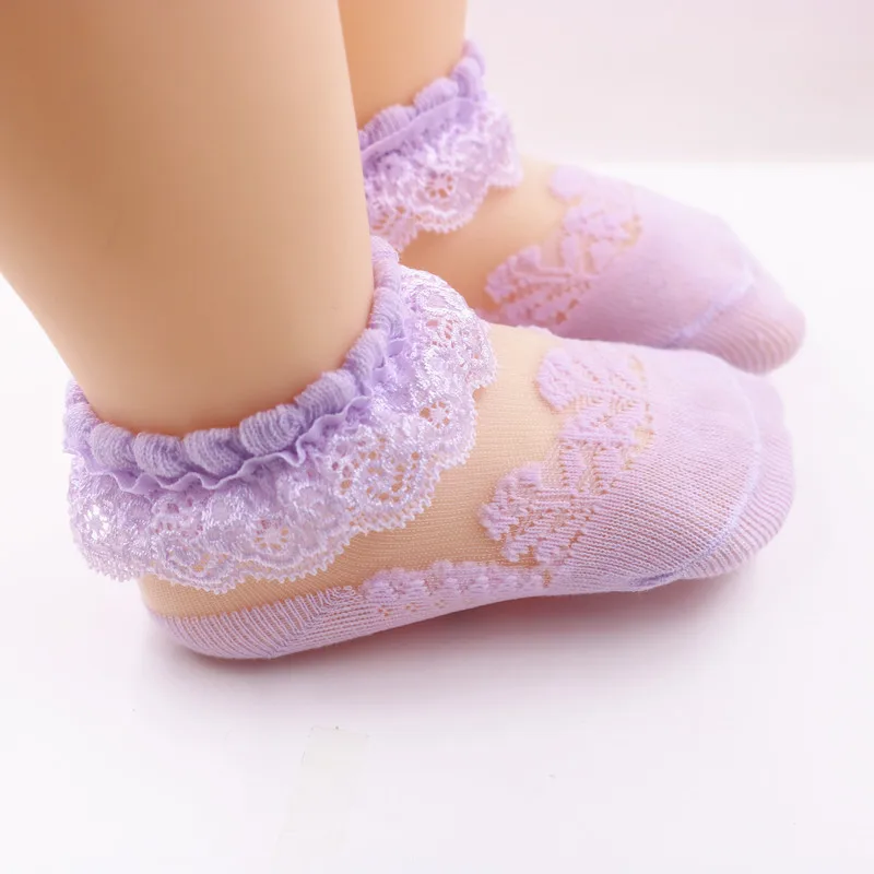 SPARKLE RED shoe-design socks with organza ruffles. Anti-slip soles. 0 –  Baby Emporio