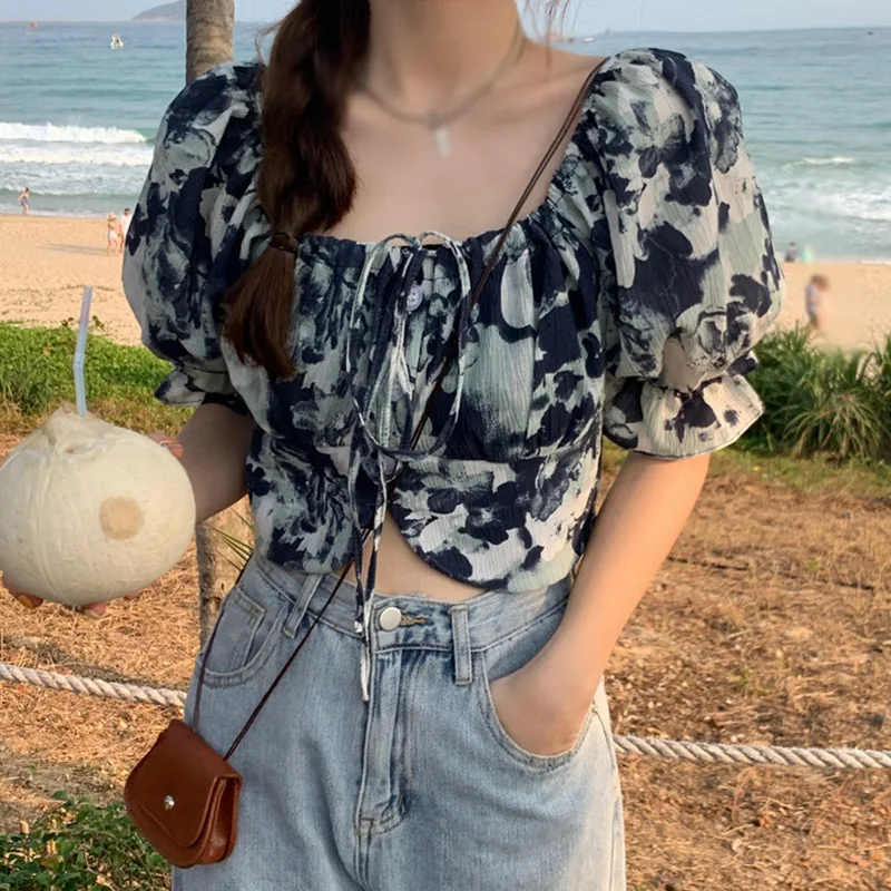 

Women Blouse Putting Shirt Retro Port Flavor Blouses Party Led Bubble Sleeve Short Top Summer