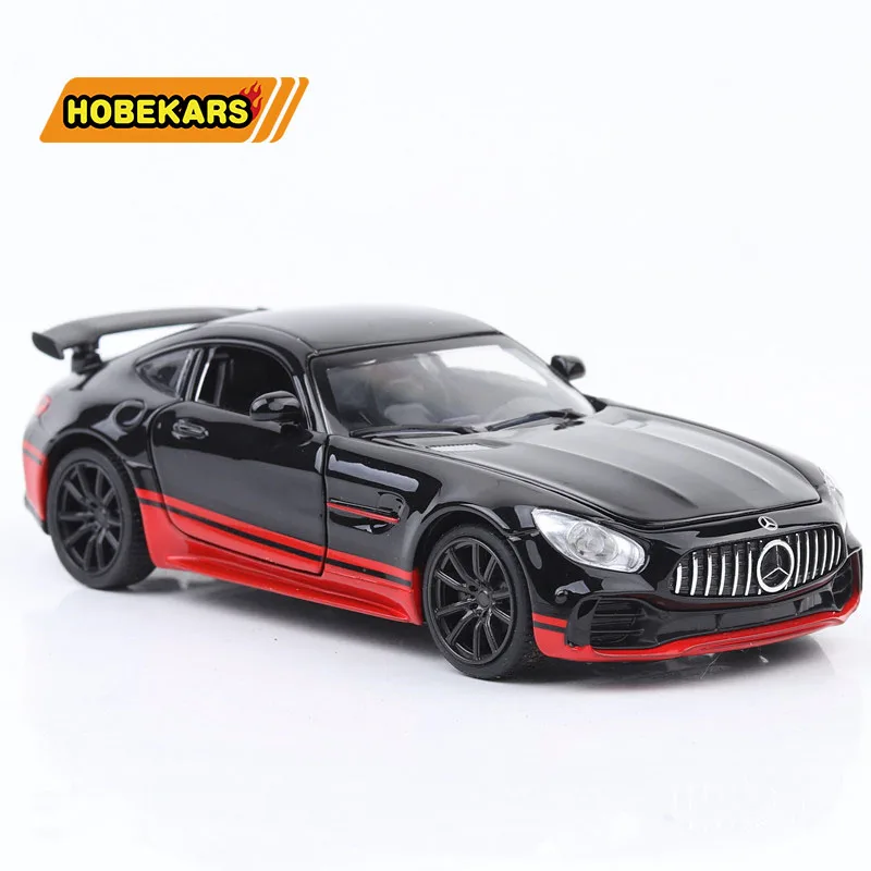 Литая модель Автомобиля AMG GTR 1:32 черного цвета автомобиля из металлического