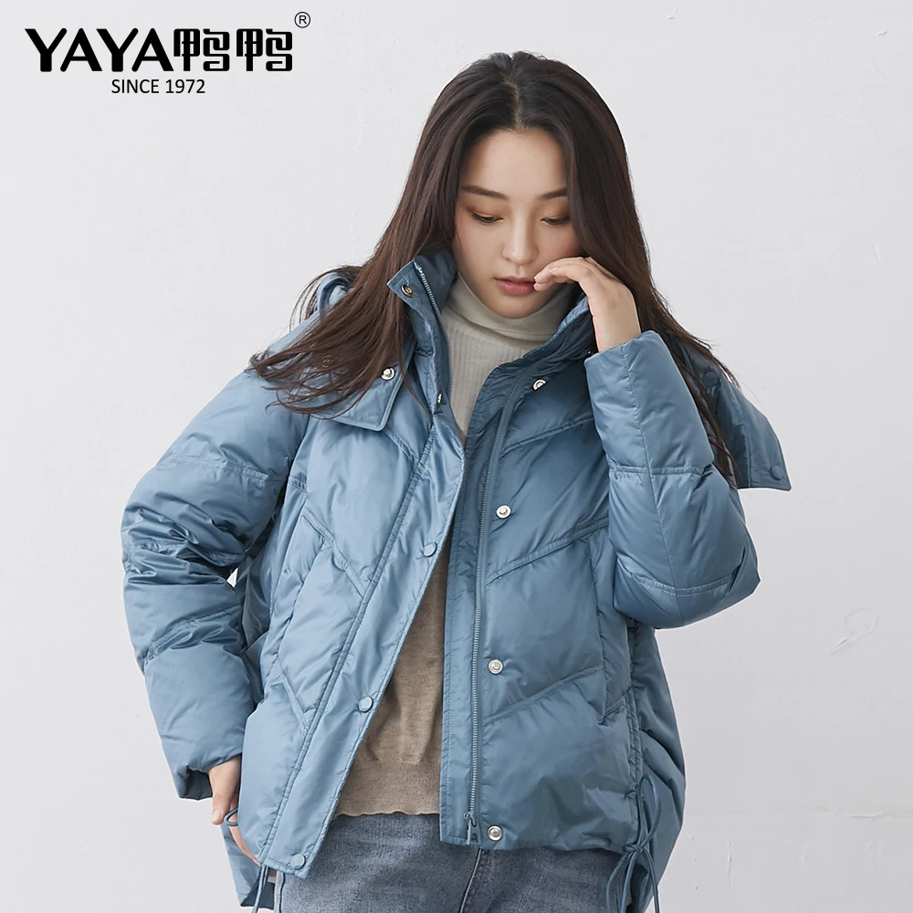 Женская куртка на утином пуху YAYA 2020 со съемной шапкой и шнурком по обеим сторонам