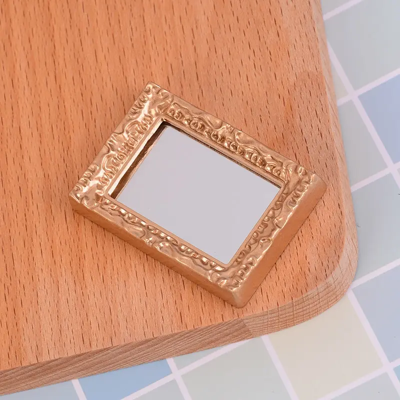 

Fashion New Hot Mini Makeup Mirror 1:12 Dolls House Furniture Dollhouse Bedroom Dressing Table Accessories Mirror Model Toy
