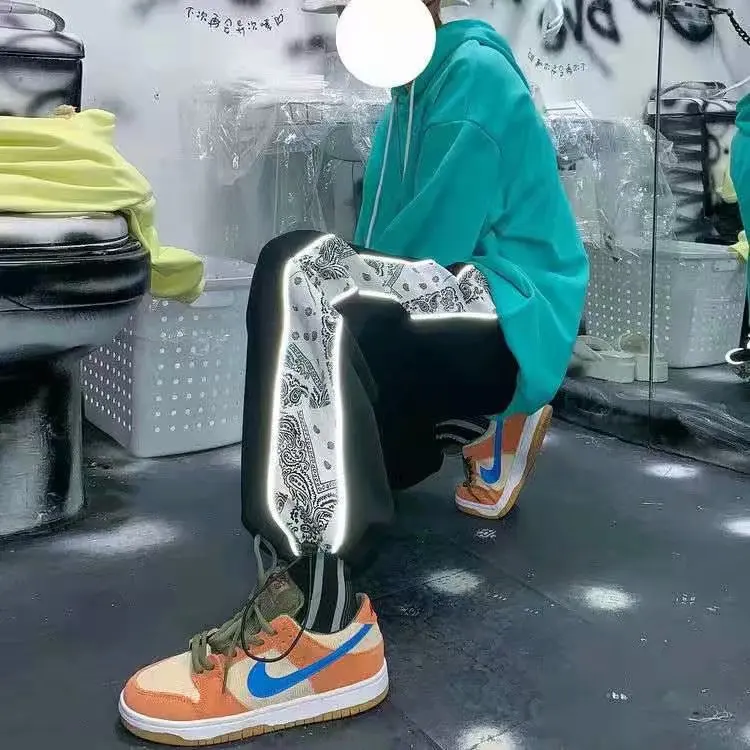 

Уличные Светоотражающие брюки, мужские трендовые свободные прямые брюки с цветами кешью, нижнее белье, широкие штаны, повседневные трениро...