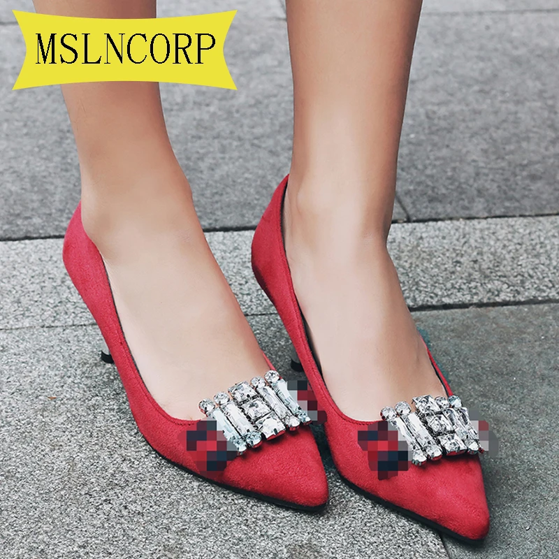 

Женские туфли-лодочки на высоком каблуке, с острым носком