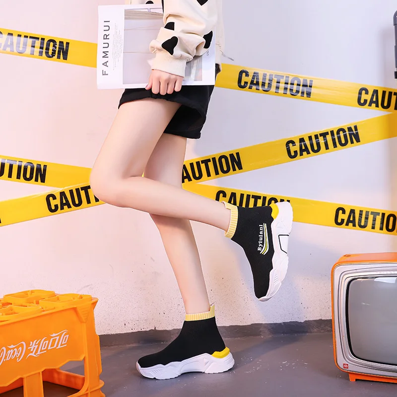 Кроссовки на высокой платформе из трикотажного эластичного материала женские