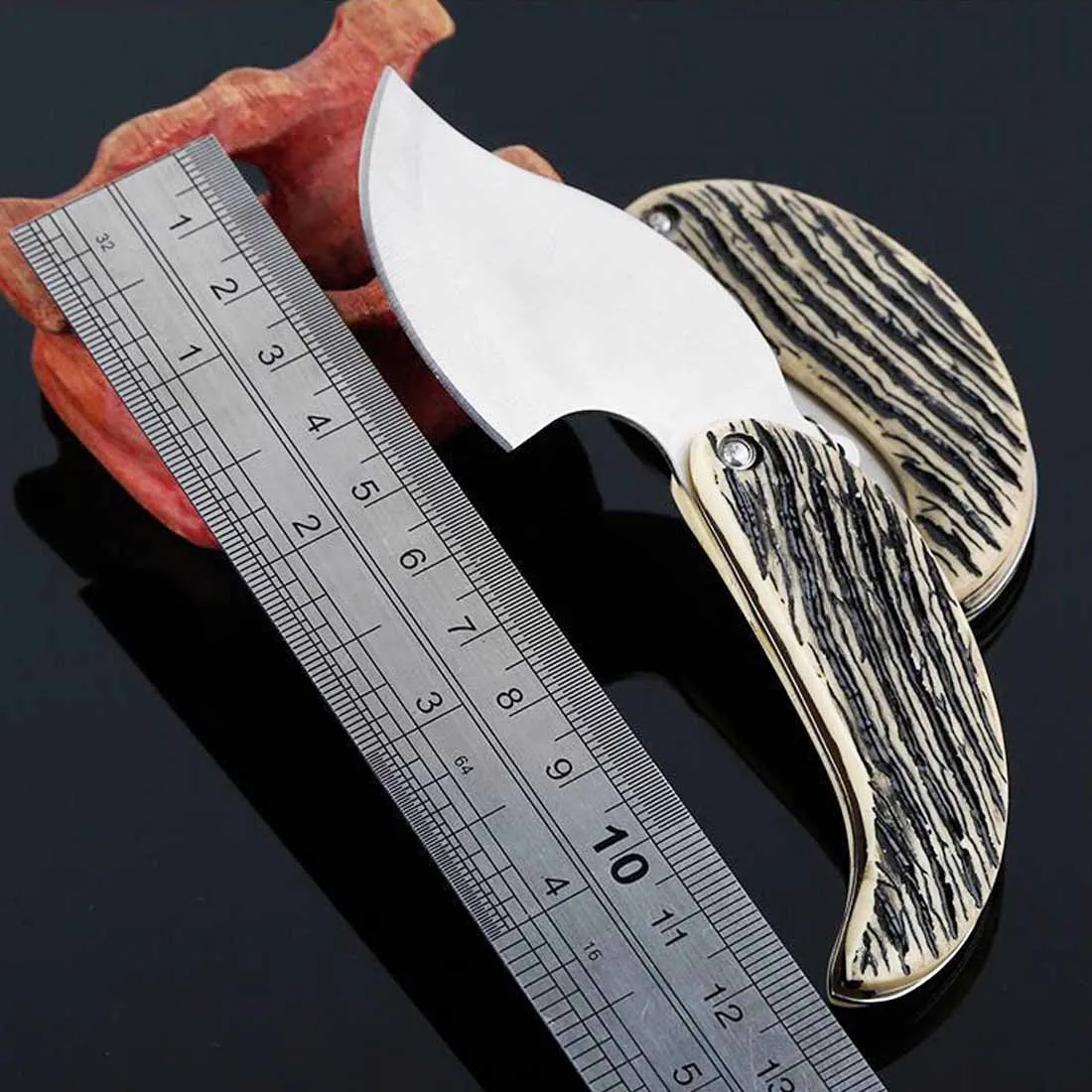 

Mini Folding Knife Stainless Steel Keychain Outdoor Camping Survival Tool Portable Hiking Pocket Tool Defensive Tactical Tool