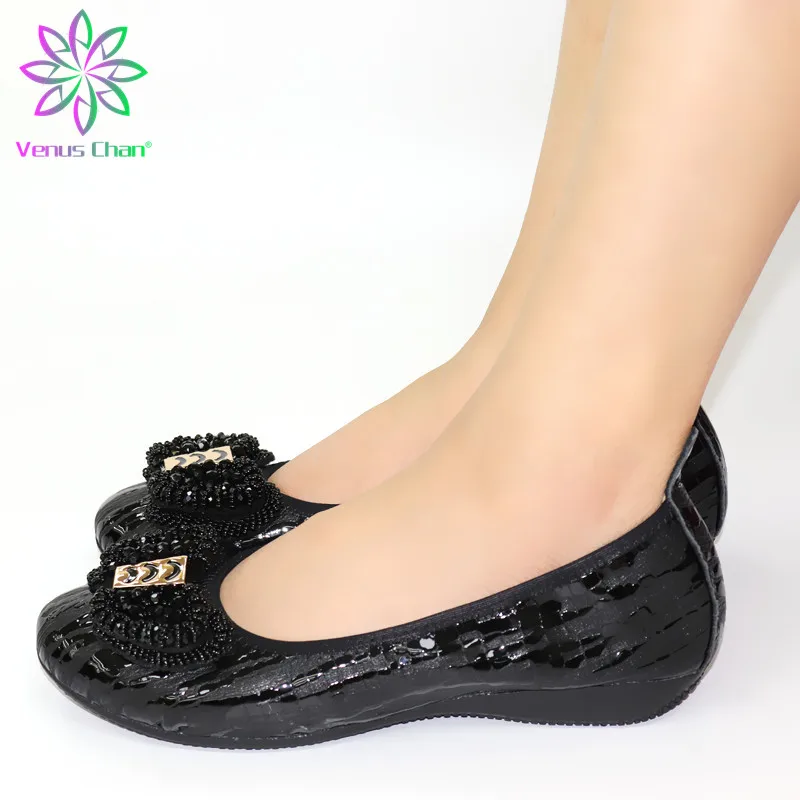 Мокасины женские из лакированной кожи плоская подошва бант квадратный носок