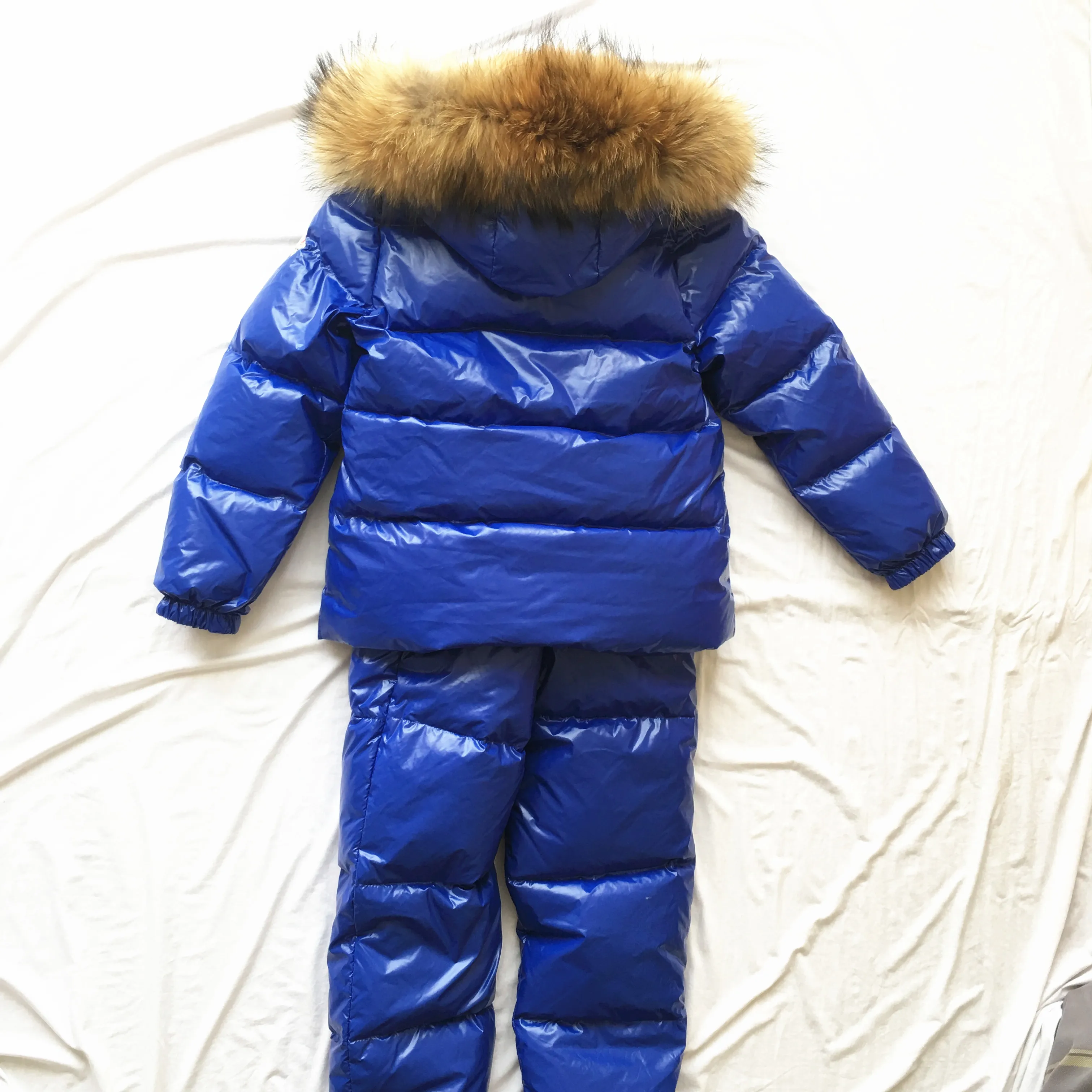 Детский лыжный костюм для маленьких мальчиков на русскую зиму Детская куртка на утином пуху для девочек, пальто, комбинезоны теплая куртка комплект для маленьких девочек