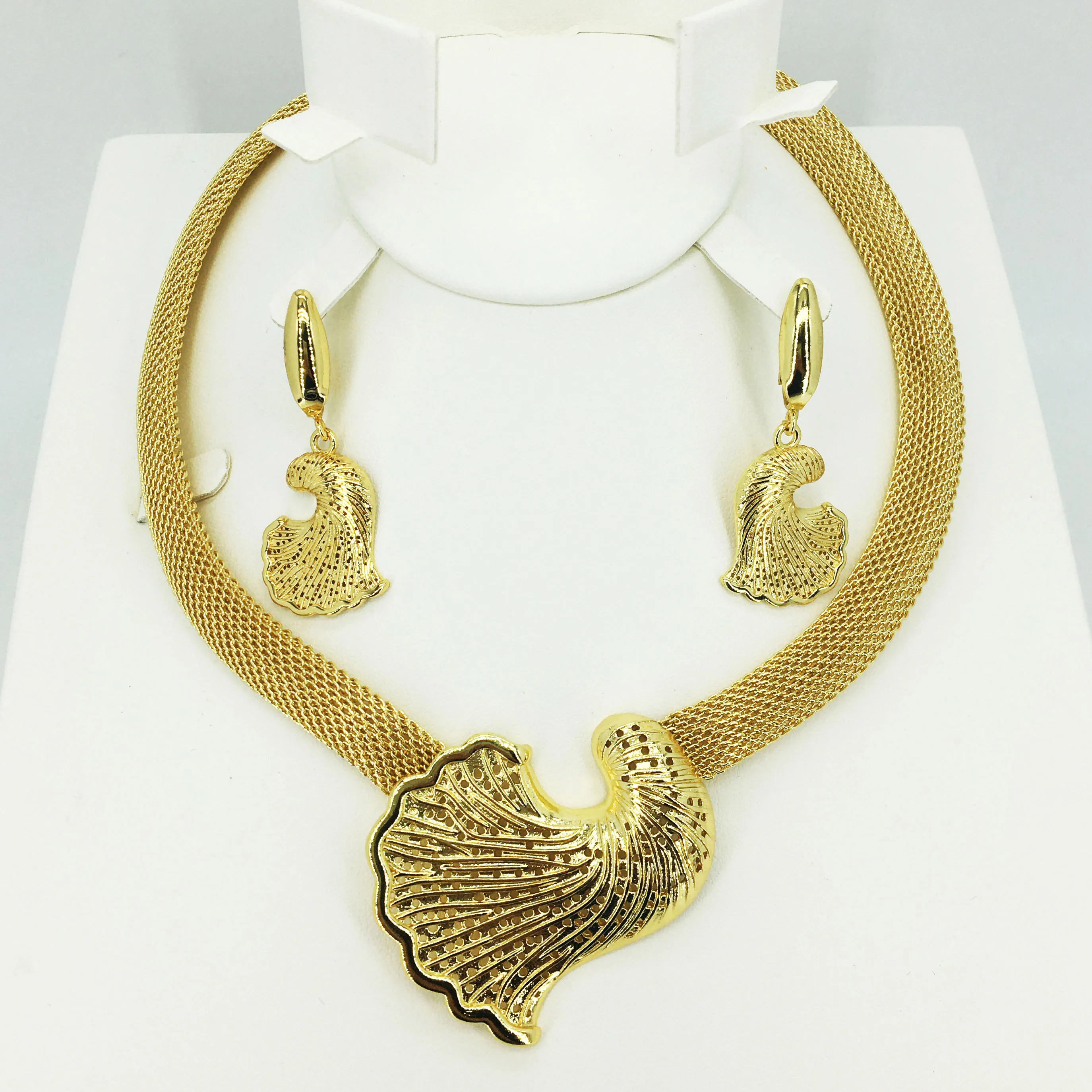 

HOT Fashion wedding Dubai Africa Nigeria African Jewelry set gold-color necklace Earrings romantic woman Bridal Jewelry Sets