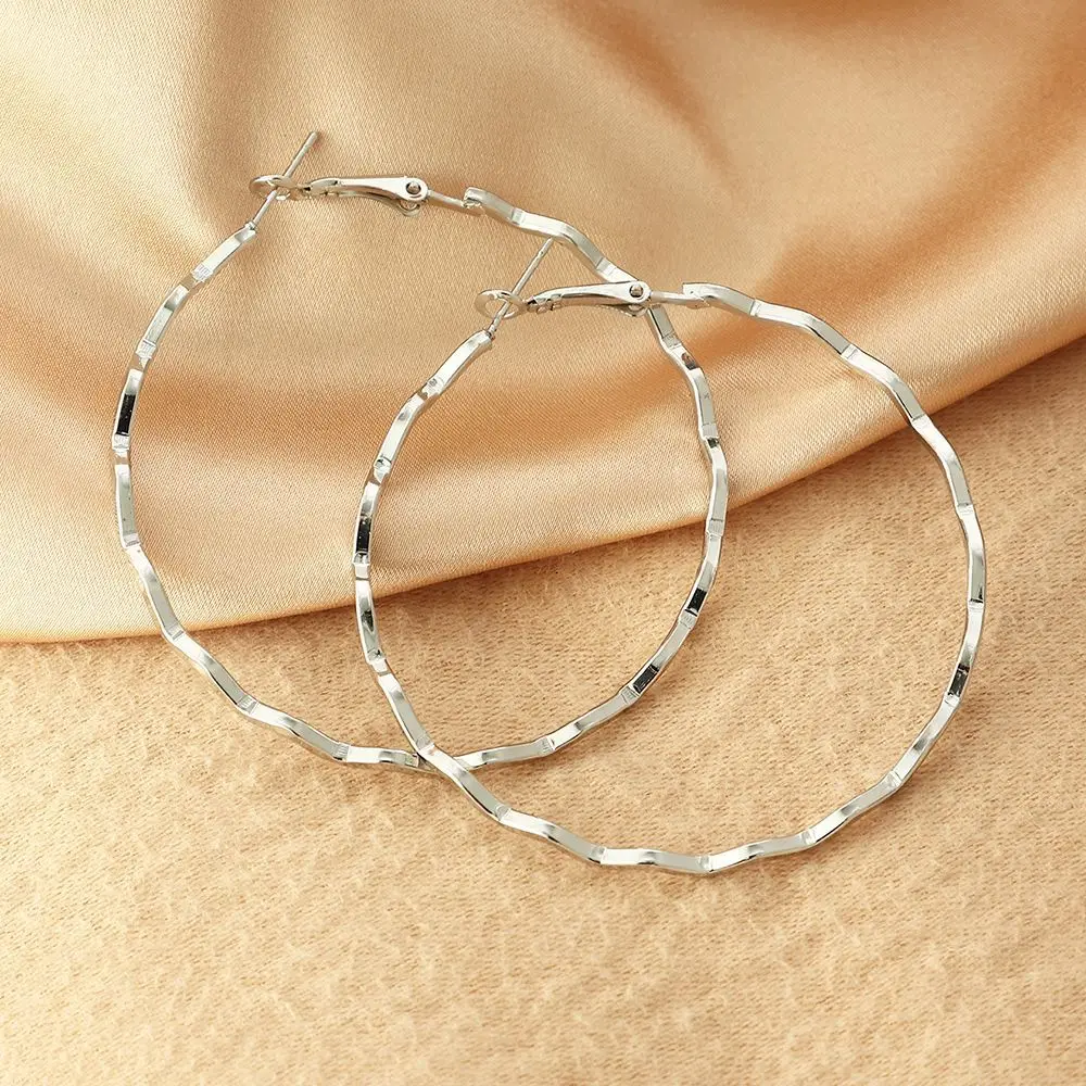 Wholesale Price Personality Exaggerated Metal Wavy Earrings for Women Punk Hip Hop Street Hoops Earring Geometric Party Jewelry |