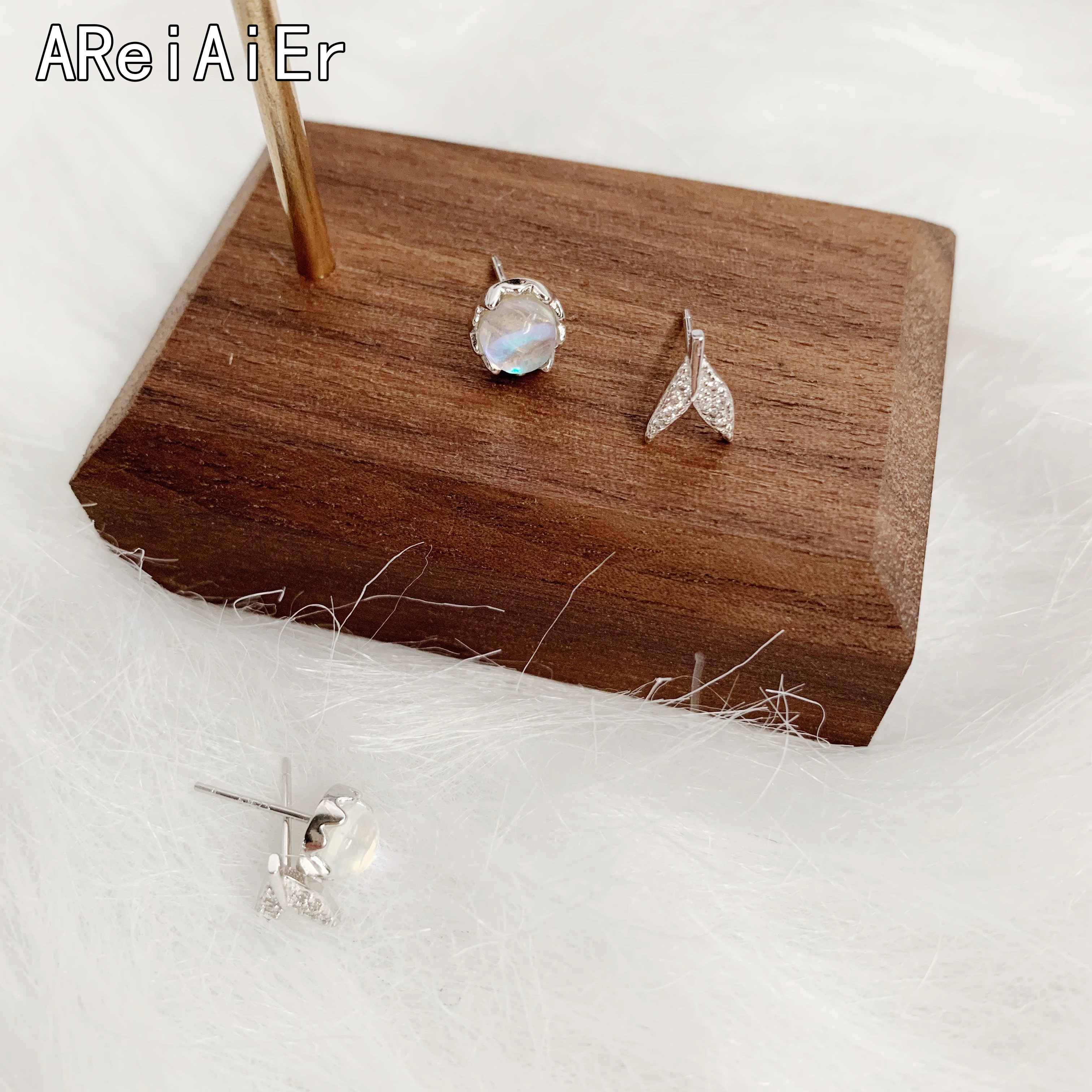 Новые серьги гвоздики из натурального камня русалки синие кварцевые для женщин