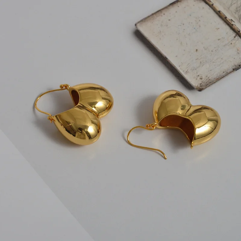 

European and American Special-Interest Design Hollow Love Heart Earrings