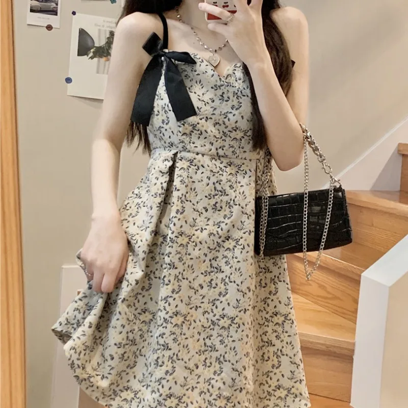 

Korean Style 2020 Summer New Sweet Bow Slim Fit Slimming Vintage Small Floral Strap Dress for Women lolita dress