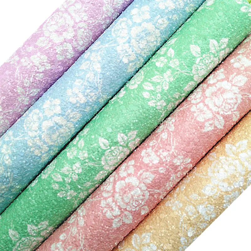 Цветы розы печатные крупные блестящие кожа искусственная ткань винил с фетровой