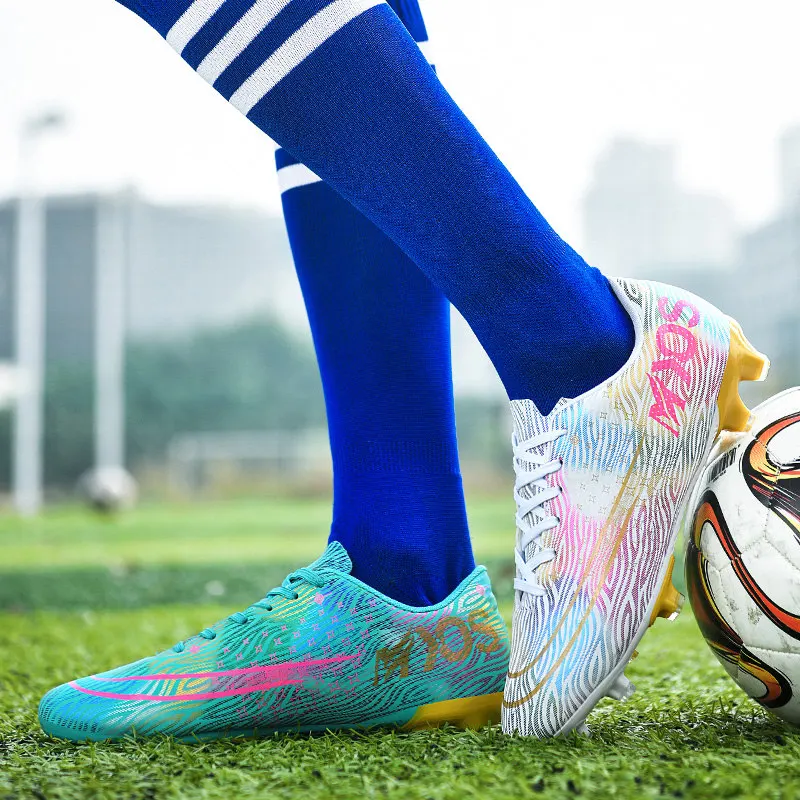 Soccer Shoes Men Couple Colorful Printed Football Sneakers Men Professional Soccer Cleats Men Outdoor Cheap Training Shoes