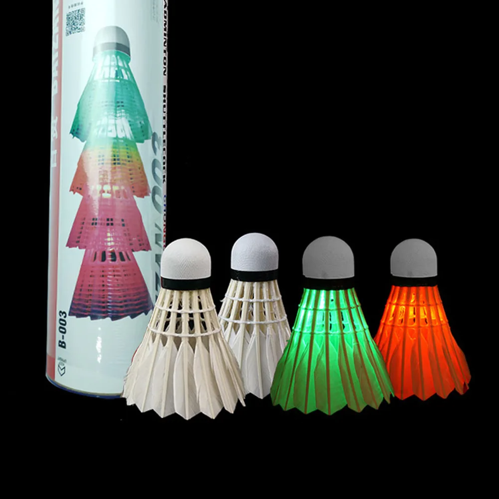 

4pcs Night Glowing Badminton Ball Led Shuttlecock Badminton Balls Sports Dark Training Game 86g Standard Size