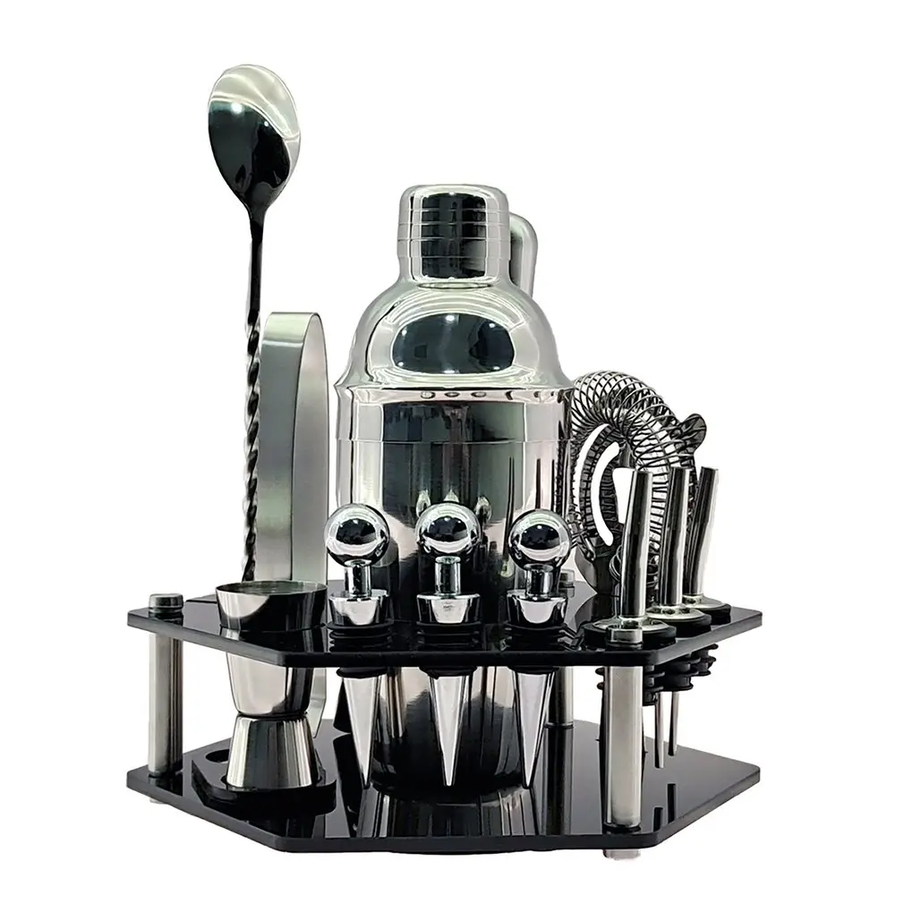 

Kitchen,Dining & Bar