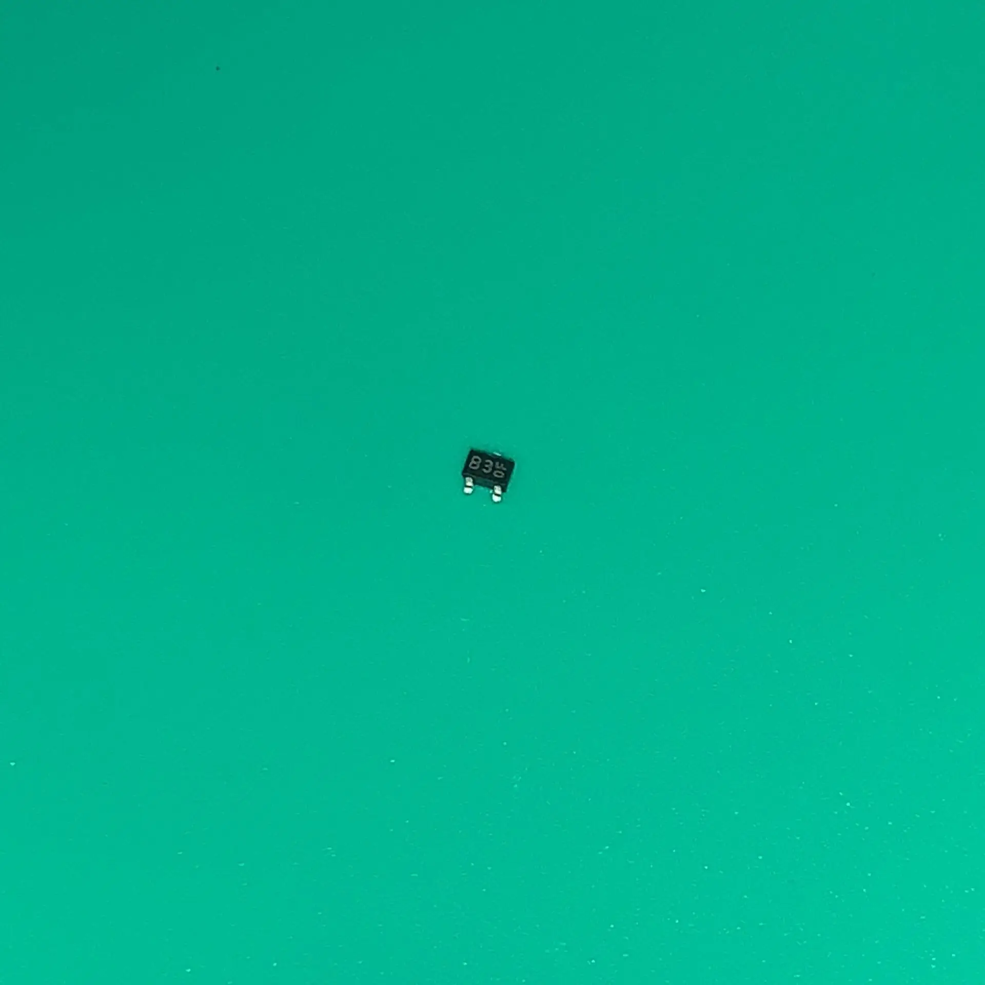 30pcs/lot KDS121-RTK/P SOT323 B3 KDS121 SILICON EPITAXIAL PLANAR DIODE ULTRA HIGH SPEED SWITCHING 83 KDS121-RTK-P