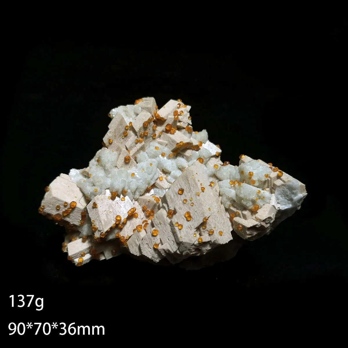 

137g C3-1 Natural Stone Spessartine Feldspar Garnet From Yunxiao Fujian Province China