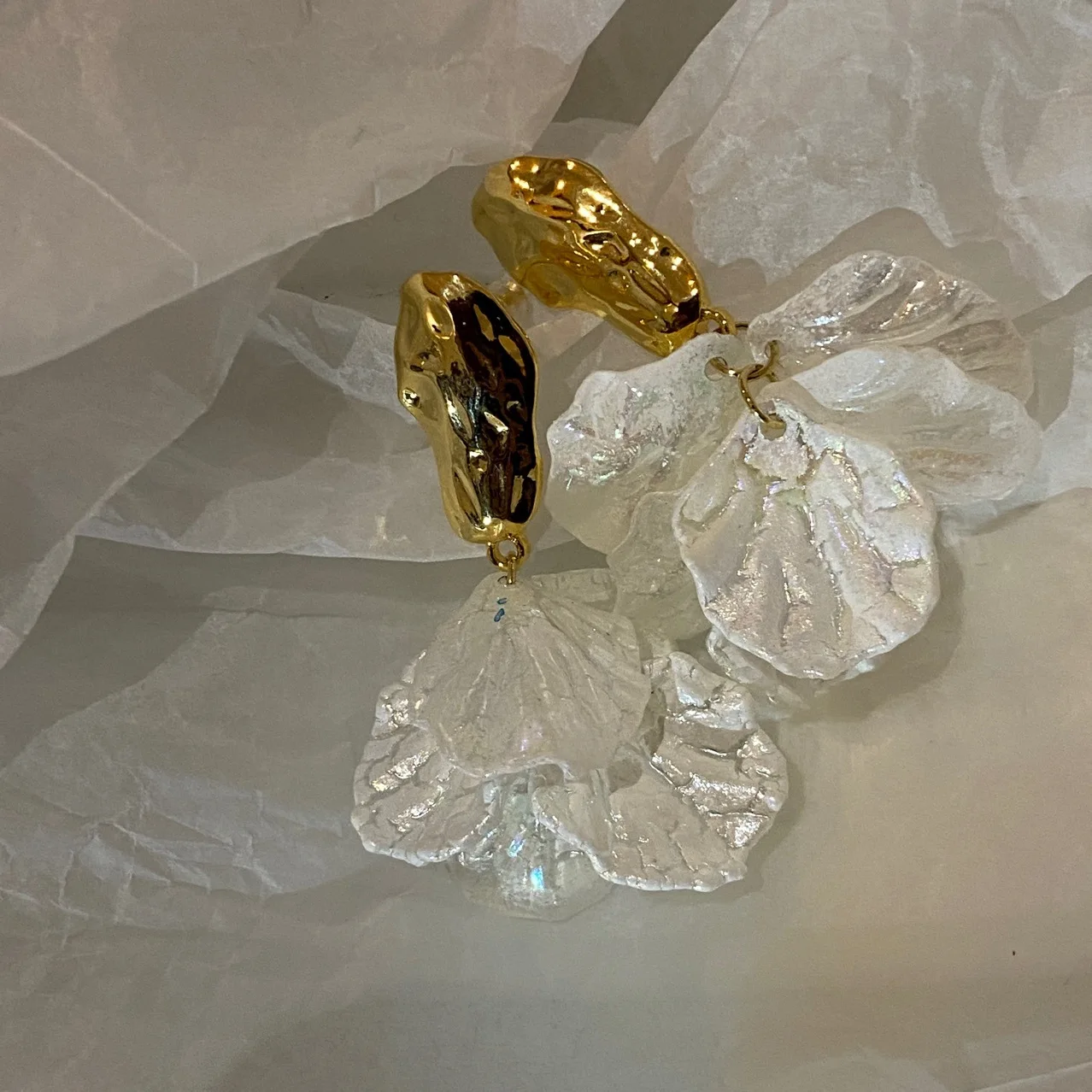 

Серьги-гвоздики с изображением французских меньшинств Феи рыбий хвост белые Лепестковые