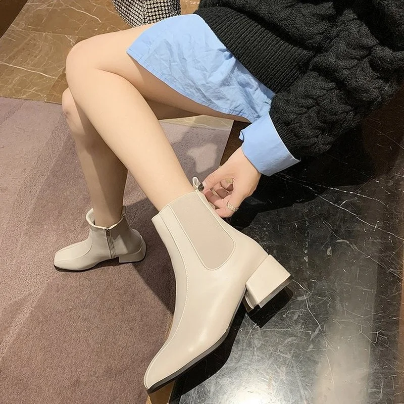 

Women boots 2021 new autumn and winter British style fashion square toe mid-heel short boots thick heel and fleece Martin boots