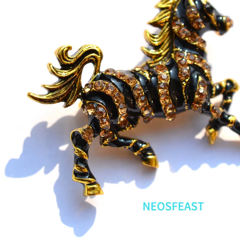 Classic Jewelry Rhinestone Cute Horse Brooch Unisex Brooch Gold Color Breast Pin Daily Garments Ladies Gifts Suits Accessories images - 6