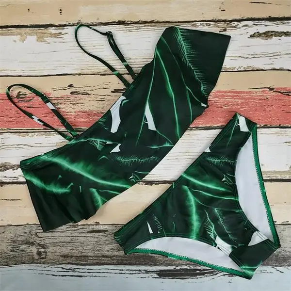 

Women Off Shoulder Bikini Swimsuit Ruffle Flounce Top with Hipster Bottom Two Piece Bathing Suit