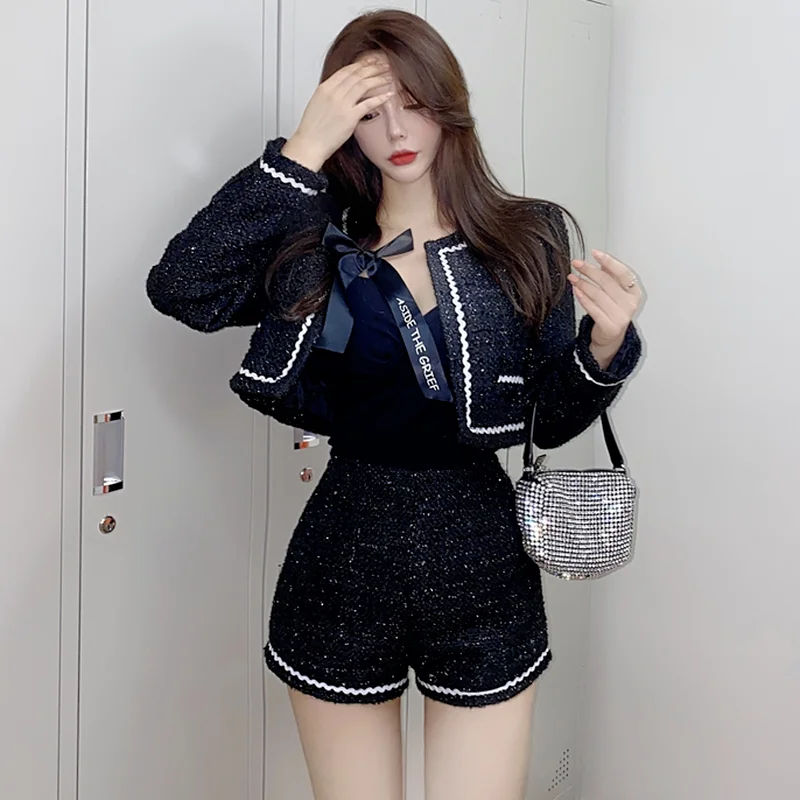 Пиджак твидовый с круглым вырезом коротким рукавом и широкими штанинами |