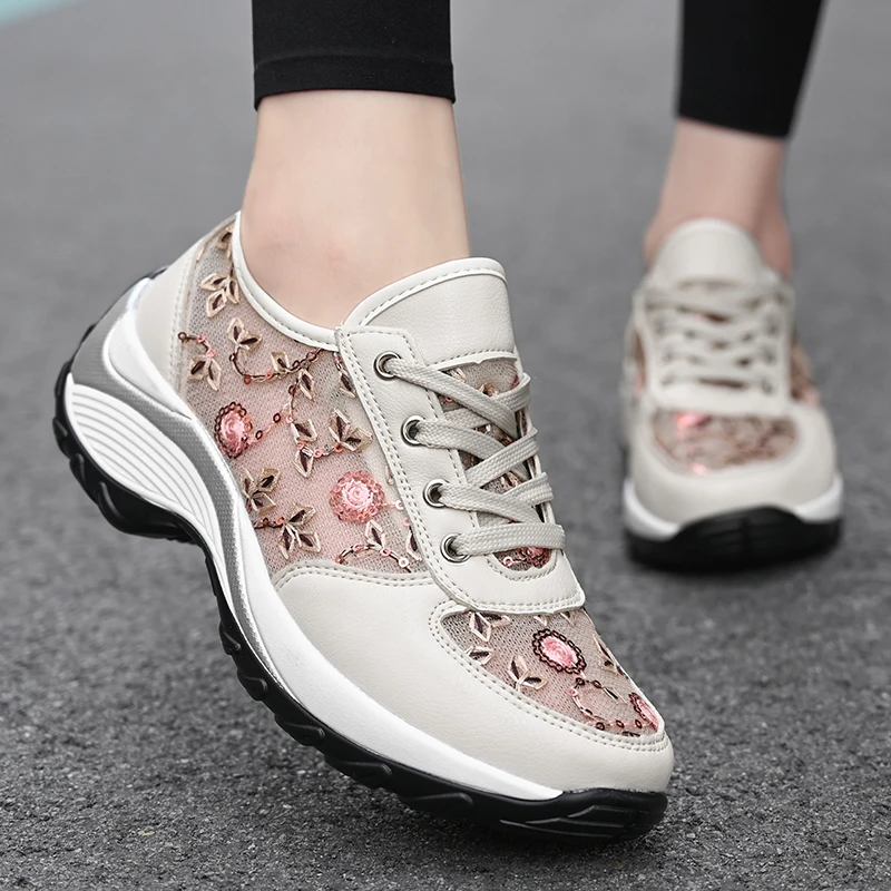 

New Women Tennis Shoes Girls Hard-Wearing Jogging Shoes For Female Breathable Woman Platform Sport Shoes Red Wedge Sneakers Lady