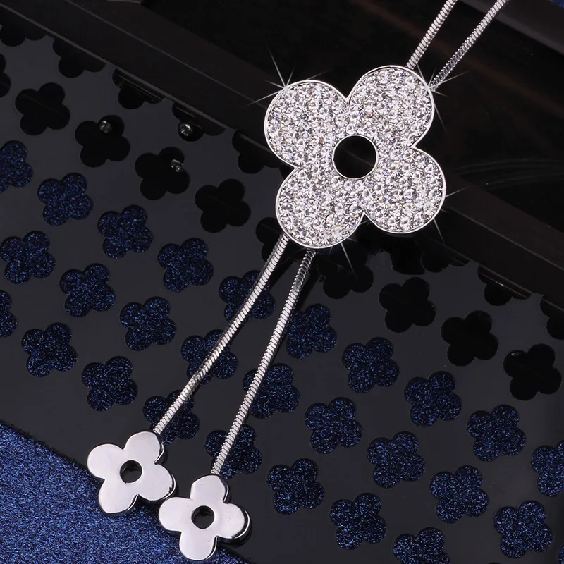 Длинная цепочка на свитер корейский Дикий осенне-зимний четырехлистный клевер