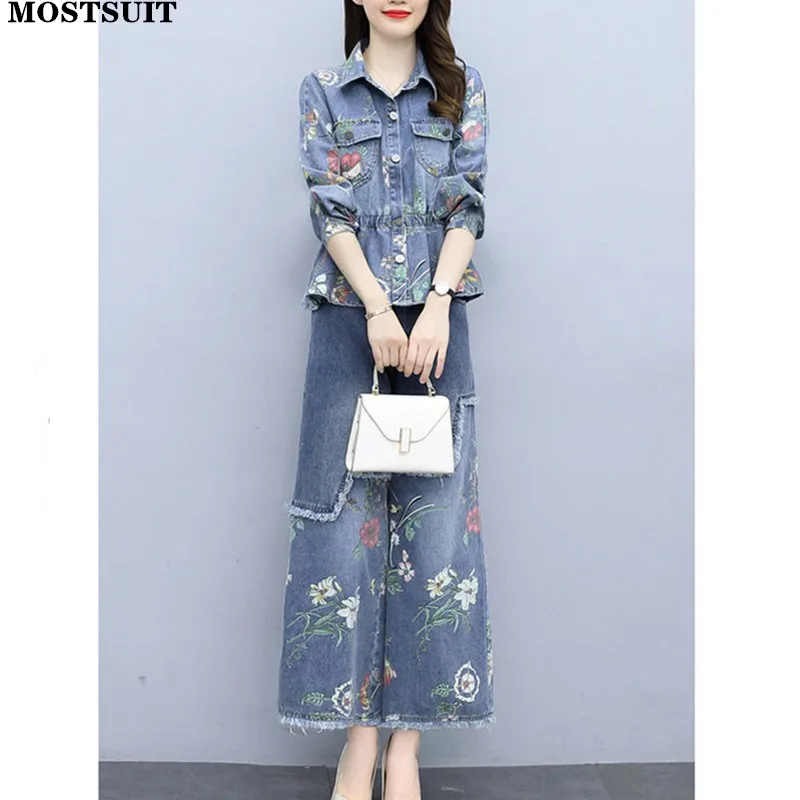 

Женский джинсовый брючный костюм, элегантный повседневный комплект из двух предметов, куртка с длинным рукавом и широкие брюки с цветочным ...