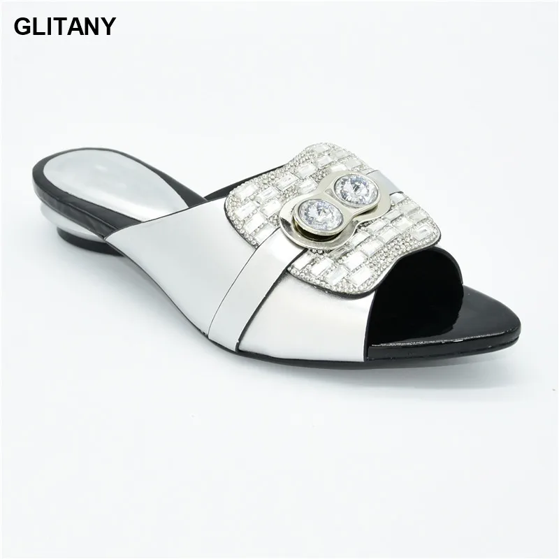 Модные самые новые женские туфли Женская обувь Удобная модная пикантная