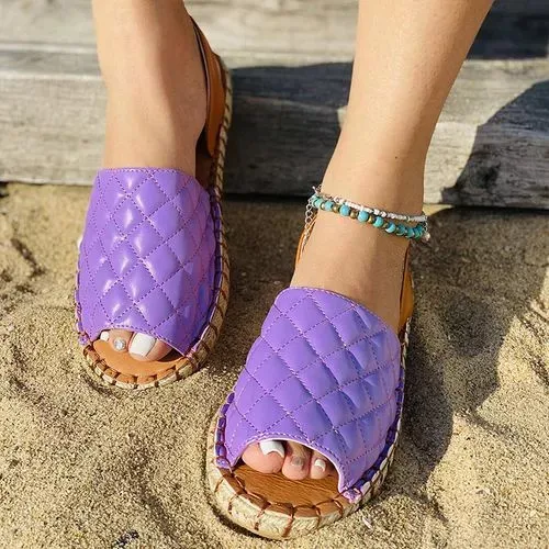 

New Women Summer Basic Flats Shoes Woman PVC Sandal Leather Plus Size Flip Thong Gothic Chain Sandals Mujer Sapato Feminino
