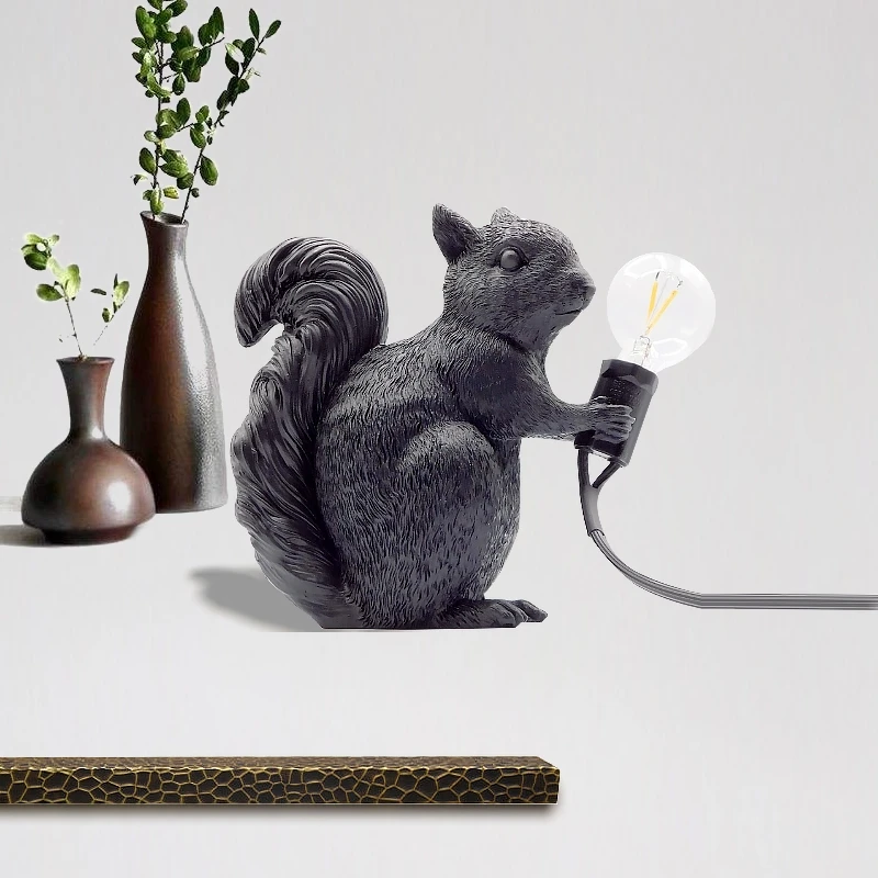 

Lovely squirrel desk lamp living room bedroom lamp children's lamp holiday atmosphere lamp reading lamp send gift box decoration